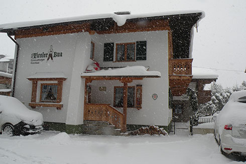 Tiroler Bua im Winter