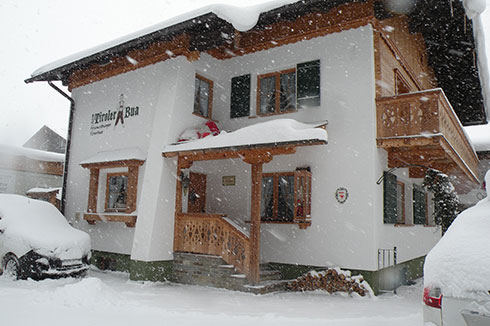 Tiroler Bua im Winter